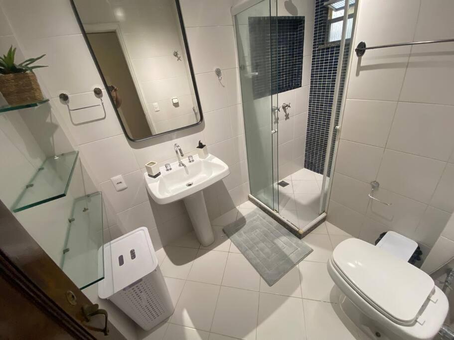 Apartamento Lindo A 200 Metros Da De Copacabana, Portaria 24h *