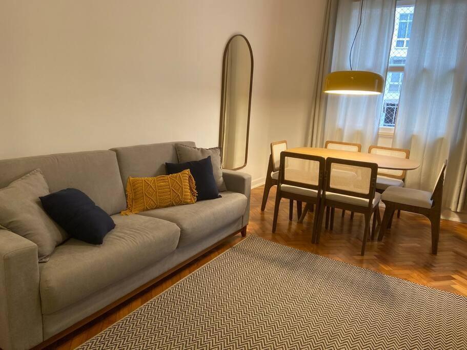 Apartamento Lindo A 200 Metros Da De Copacabana, Portaria 24h *